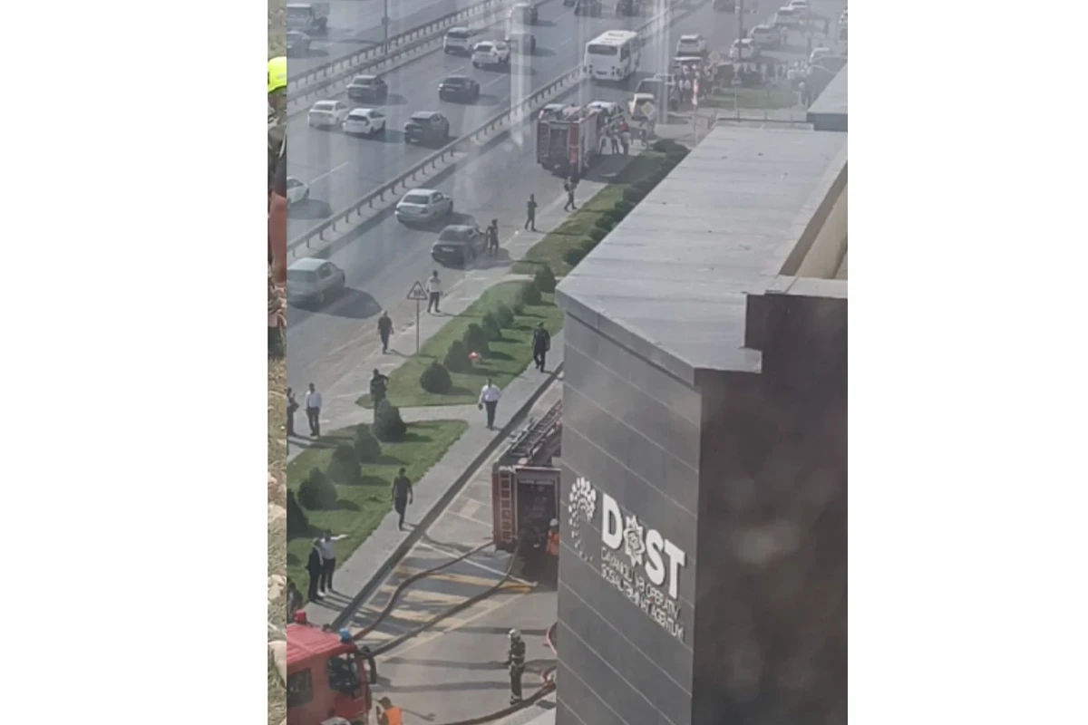 Пожар в Центре DOST в Хырдалане потушен