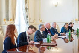 Президент Азербайджана принял госминистра Великобритании по обороне - ОБНОВЛЕНО 