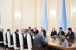 Президент Азербайджана принял делегацию во главе с министром иностранных дел Ирана
