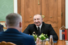 В Братиславе состоялась встреча президентов Азербайджана и Словакии в расширенном составе-ОБНОВЛЕНО 