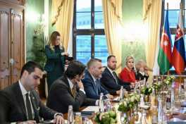 В Братиславе состоялась встреча президентов Азербайджана и Словакии в расширенном составе-ОБНОВЛЕНО 