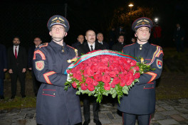 Президенты Азербайджана и Словакии посетили мемориал «Ворота Свободы» в Братиславе
