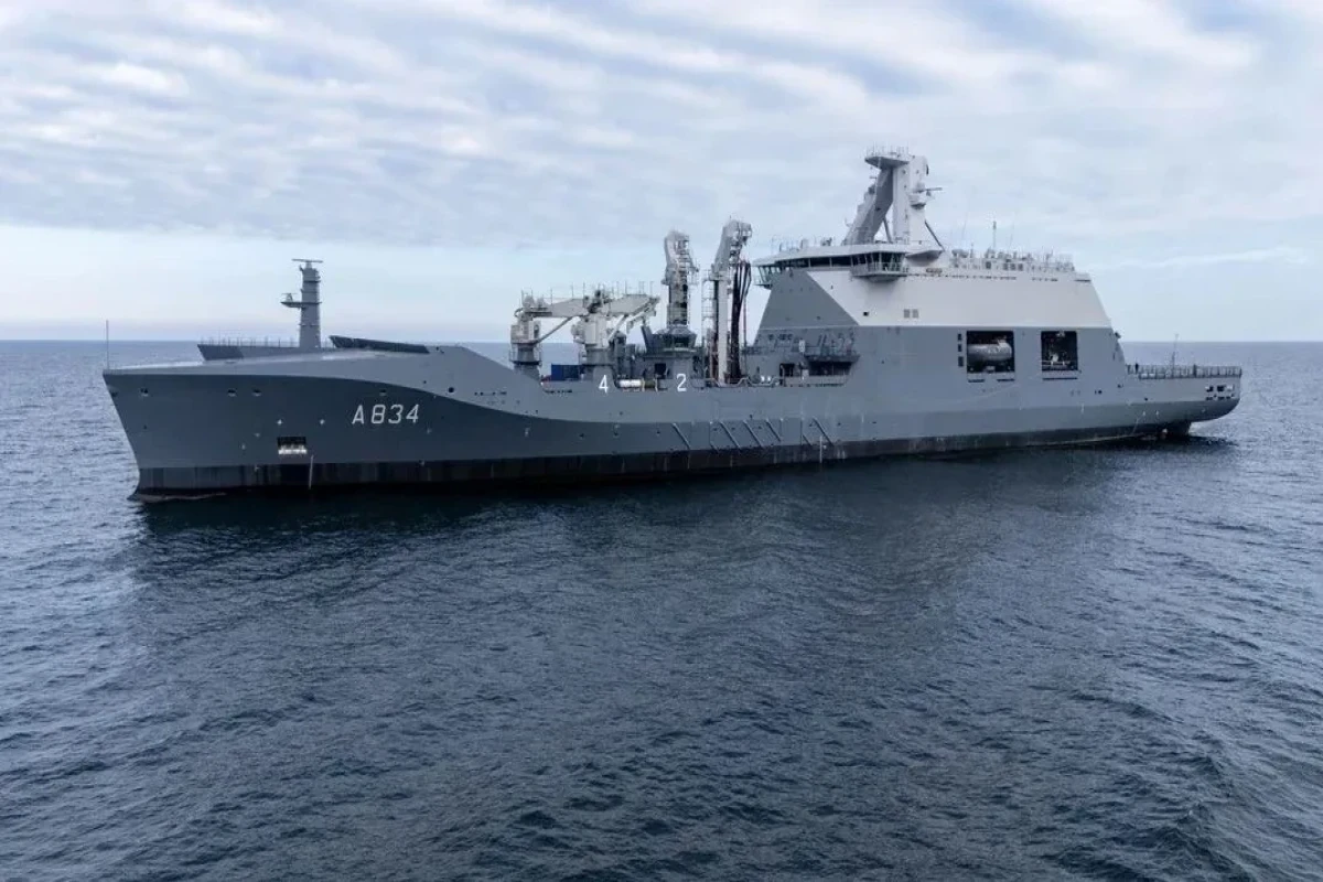 Нидерланды отправили военный корабль в Карибское море