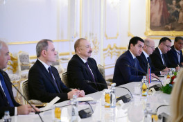 Президент Азербайджана провёл с председателем Нацсовета Словакии встречи один на один и в расширенном составе-ОБНОВЛЕНО 