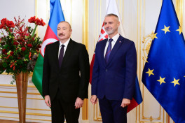 Президент Азербайджана провёл с председателем Нацсовета Словакии встречи один на один и в расширенном составе-ОБНОВЛЕНО 