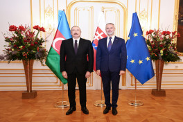 Президент Азербайджана провёл с председателем Нацсовета Словакии встречи один на один и в расширенном составе-ОБНОВЛЕНО 