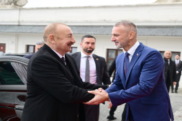 Президент Азербайджана провёл с председателем Нацсовета Словакии встречи один на один и в расширенном составе-ОБНОВЛЕНО 