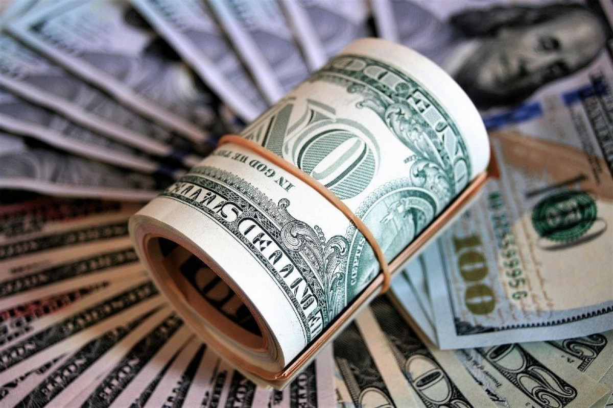 ЦБА: Покупка наличной иностранной валюты превысила её продажу почти на $400 млн
