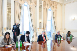 Президент Азербайджана принял торгового представителя Великобритании и Северной Ирландии по Азербайджану