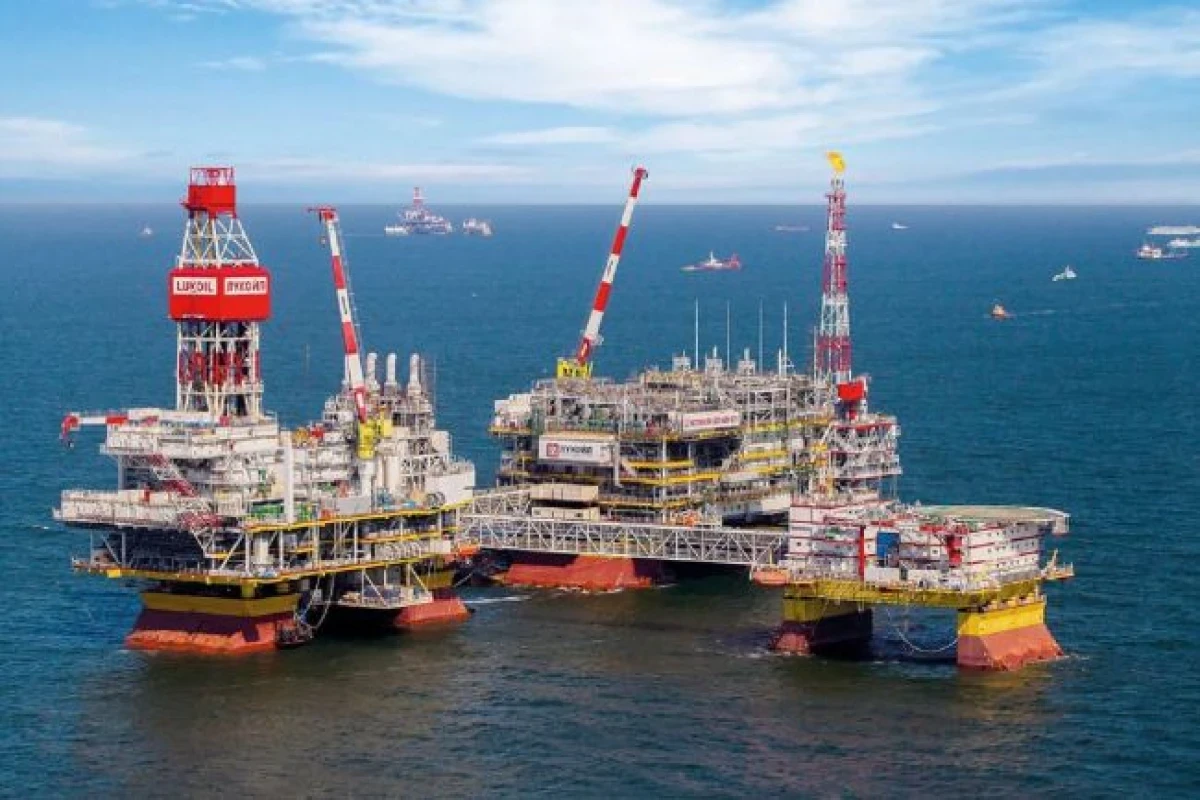 СМИ: Украина впервые нанесла удар дронами по российской нефтяной платформе на Каспии