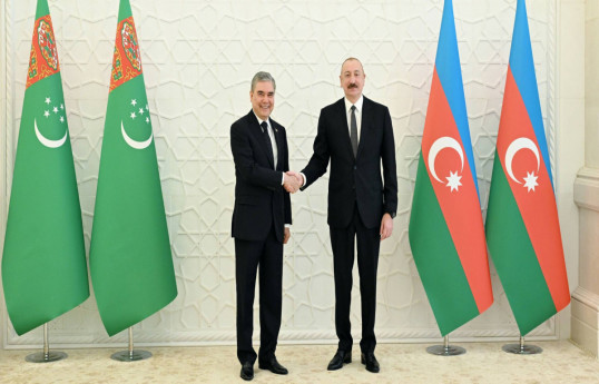 Президент Азербайджана направил  письмо Гурбангулы Бердымухамедову