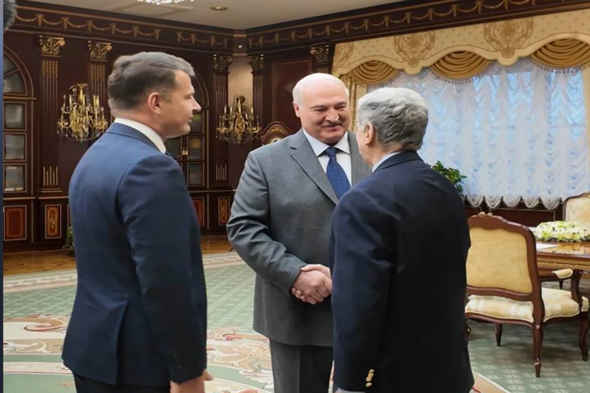 Лукашенко на встрече со спецпосланником США по Беларуси пообщал решить «кое-какие вопросы»