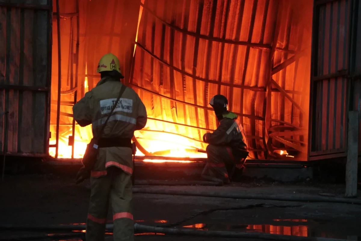 В результате взрыва газового баллона в Казахстане погибли 2 человека, 11 получили ранения