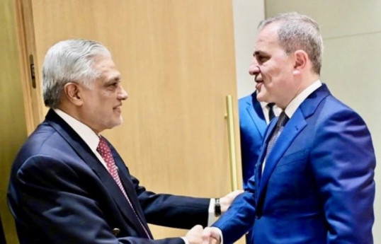 Мухаммад Исхак Дар, Джейхун Байрамов