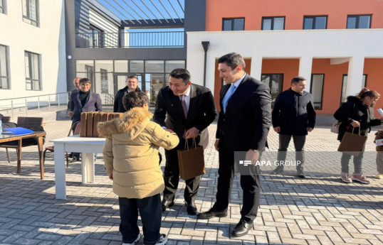 В село Хоровлу прибыла очередная группа переселенцев, им вручены ключи от квартир-ОБНОВЛЕНО-1 -ФОТО 