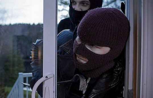 В Баку задержан человек, укравший 48 систем комби