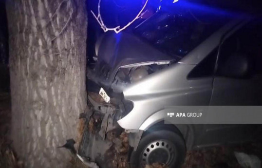В Огузе в результате ДТП погиб один человек, еще несколько пострадали-ОБНОВЛЕНО -ФОТО -ВИДЕО 