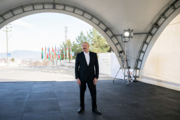 Президент Ильхам Алиев встретился в поселке Кяркиджахан с переселившимися жителями-ОБНОВЛЕНО 
