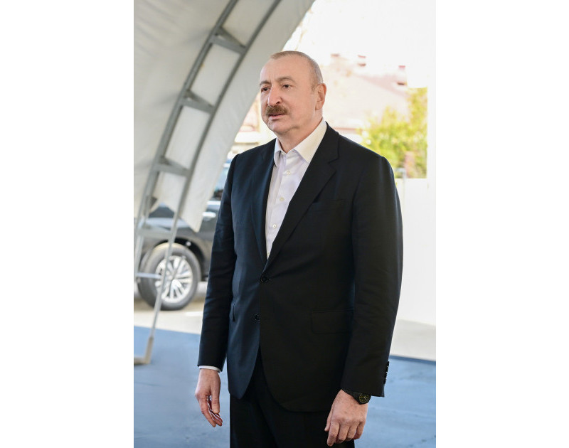 Президент Ильхам Алиев встретился в поселке Кяркиджахан с переселившимися жителями-ОБНОВЛЕНО 