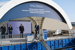 Президент заложил фундамент производственного предприятия ООО Saloglu Qarabağ в Агдамском промпарке