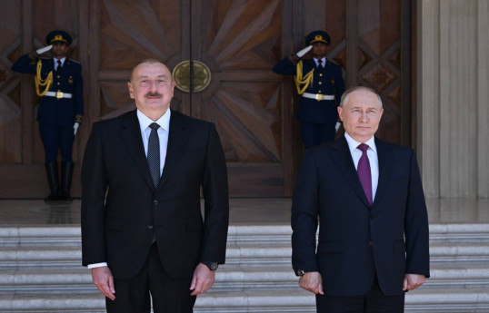 Путин позвонил Президенту Ильхаму Алиеву