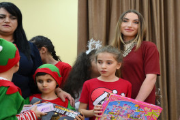 Лейла Алиева, Арзу Алиева и Алена Алиева посетили школу-интернат №5 города Баку