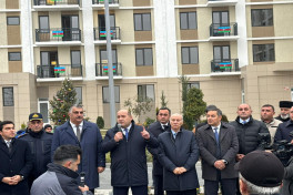 Очередная группа переселенцев прибыла в Агдам, им вручены ключи от квартир - ОБНОВЛЕНО-ФОТО 