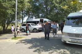 В село Гасанриз Агдеринского района прибыла очередная группа переселенцев, им вручены ключи от домов – ФОТО-ОБНОВЛЕНО-1-ВИДЕО 