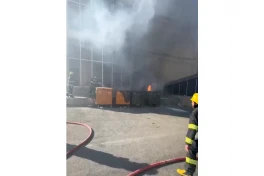 Непотушенный окурок стал причиной пожара в Баку - ВИДЕО 