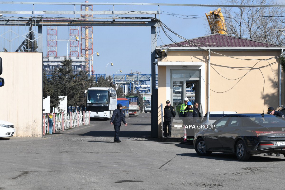 Пожар на территории нефтеперерабатывающего завода в Баку потушен- ОБНОВЛЕНО-1-ВИДЕО-ФОТО 