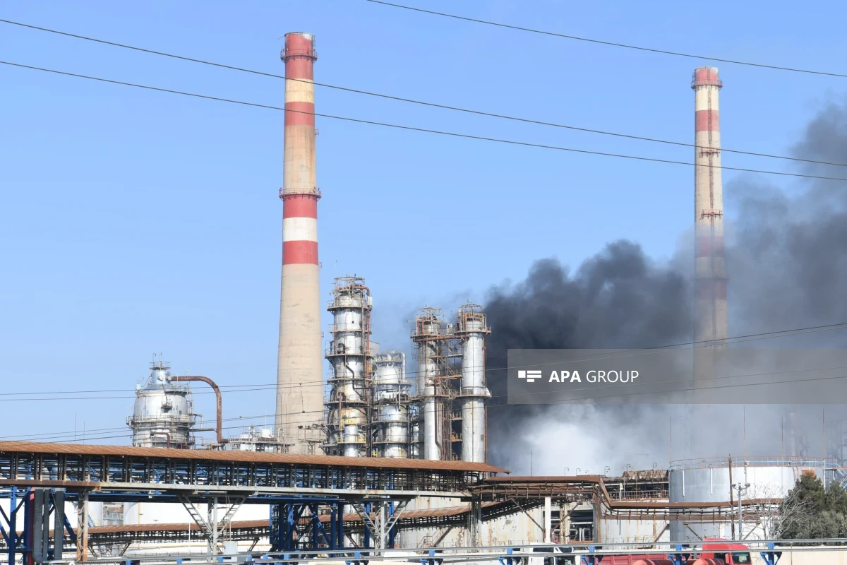 Пожар на территории нефтеперерабатывающего завода в Баку потушен- ОБНОВЛЕНО-1-ВИДЕО-ФОТО 