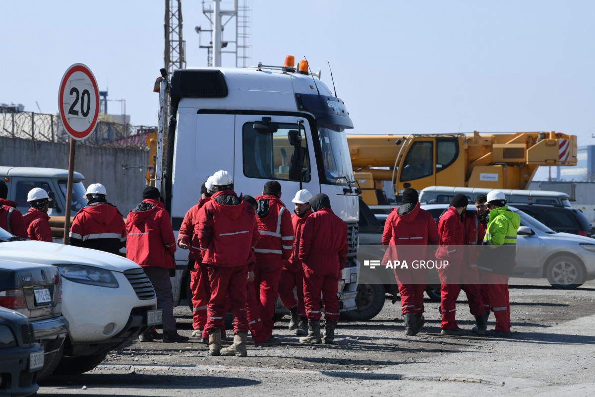 Пожар на территории нефтеперерабатывающего завода в Баку потушен- ОБНОВЛЕНО-1-ВИДЕО-ФОТО 