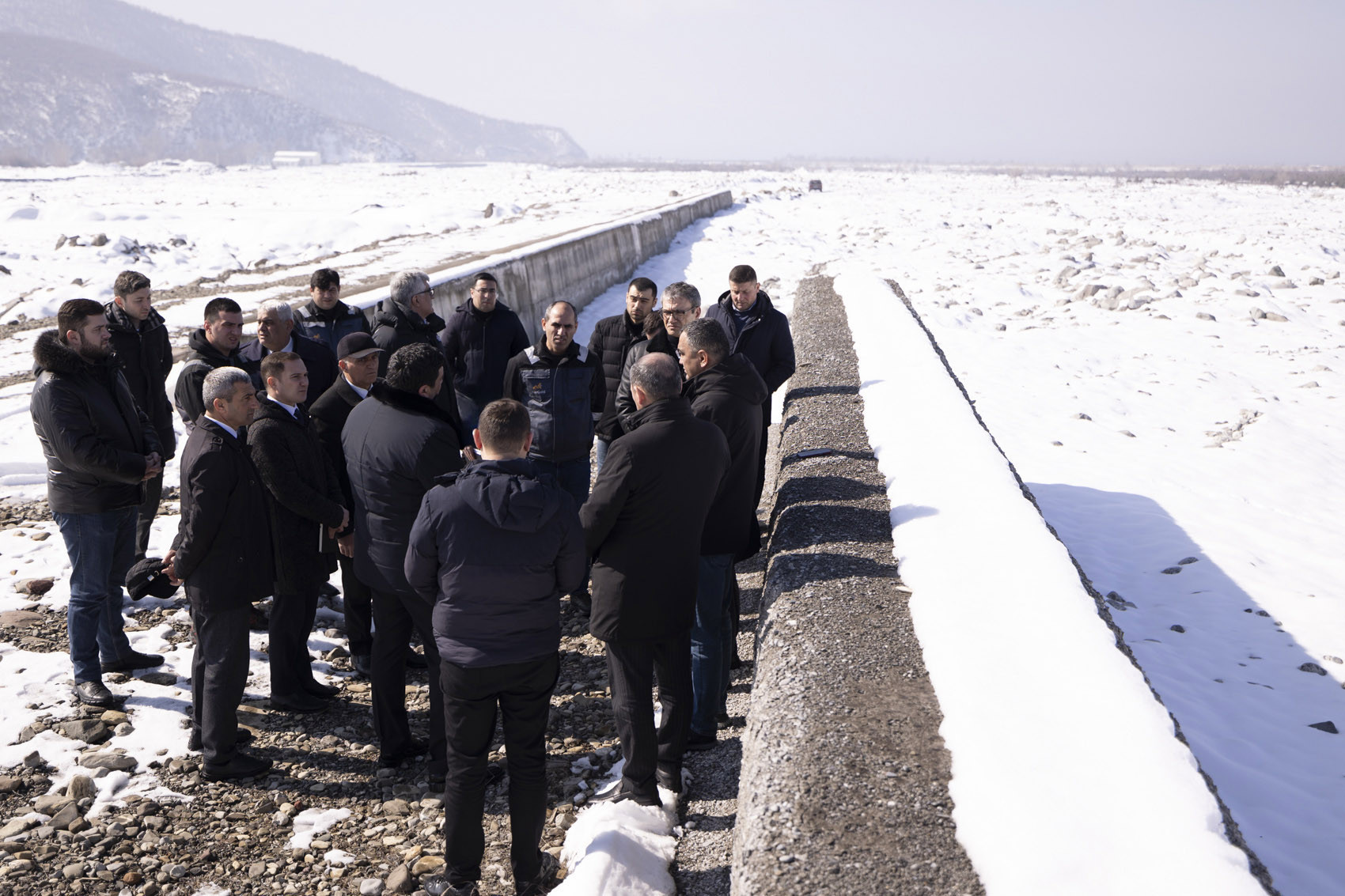 Руководство AzerGold и Госагентство провели проверку нерудных месторождений