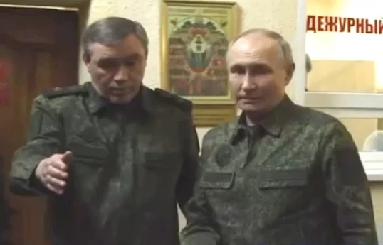 В Кремле прокомментировали  появление Путина в военной форме