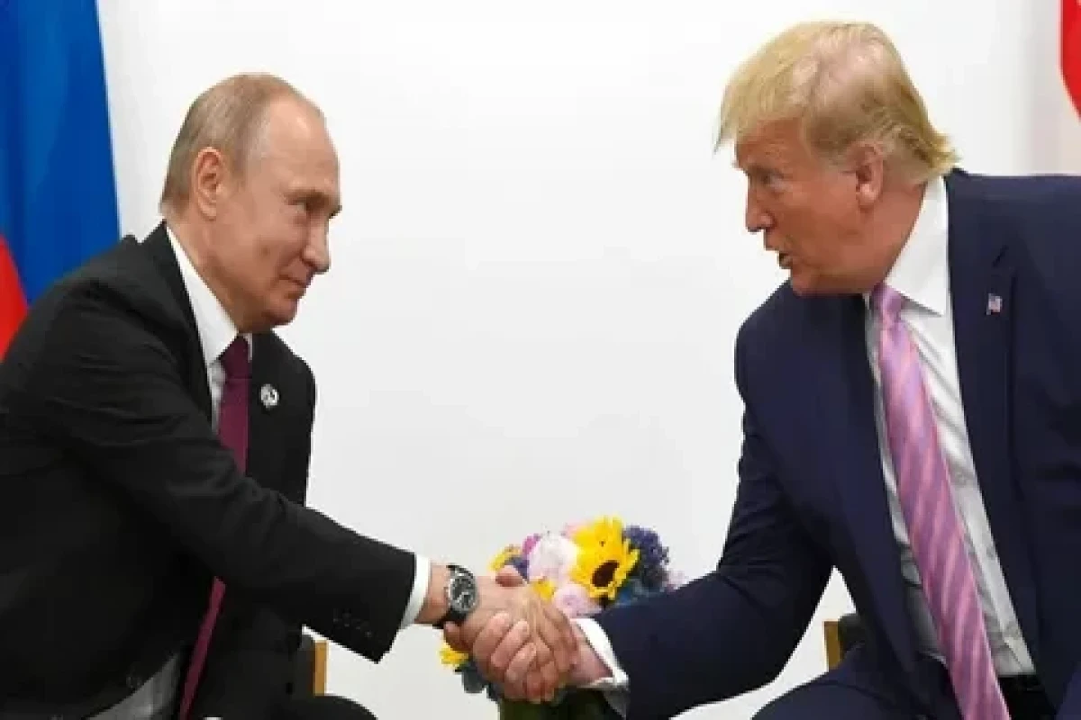 Президенты США и РФ Дональд Трамп и Владимир Путин