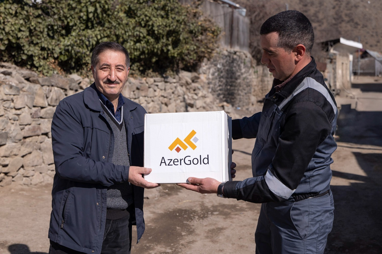 ЗАО «AzerGold» организовало очередную акцию социальной помощи в Гейгельском районе