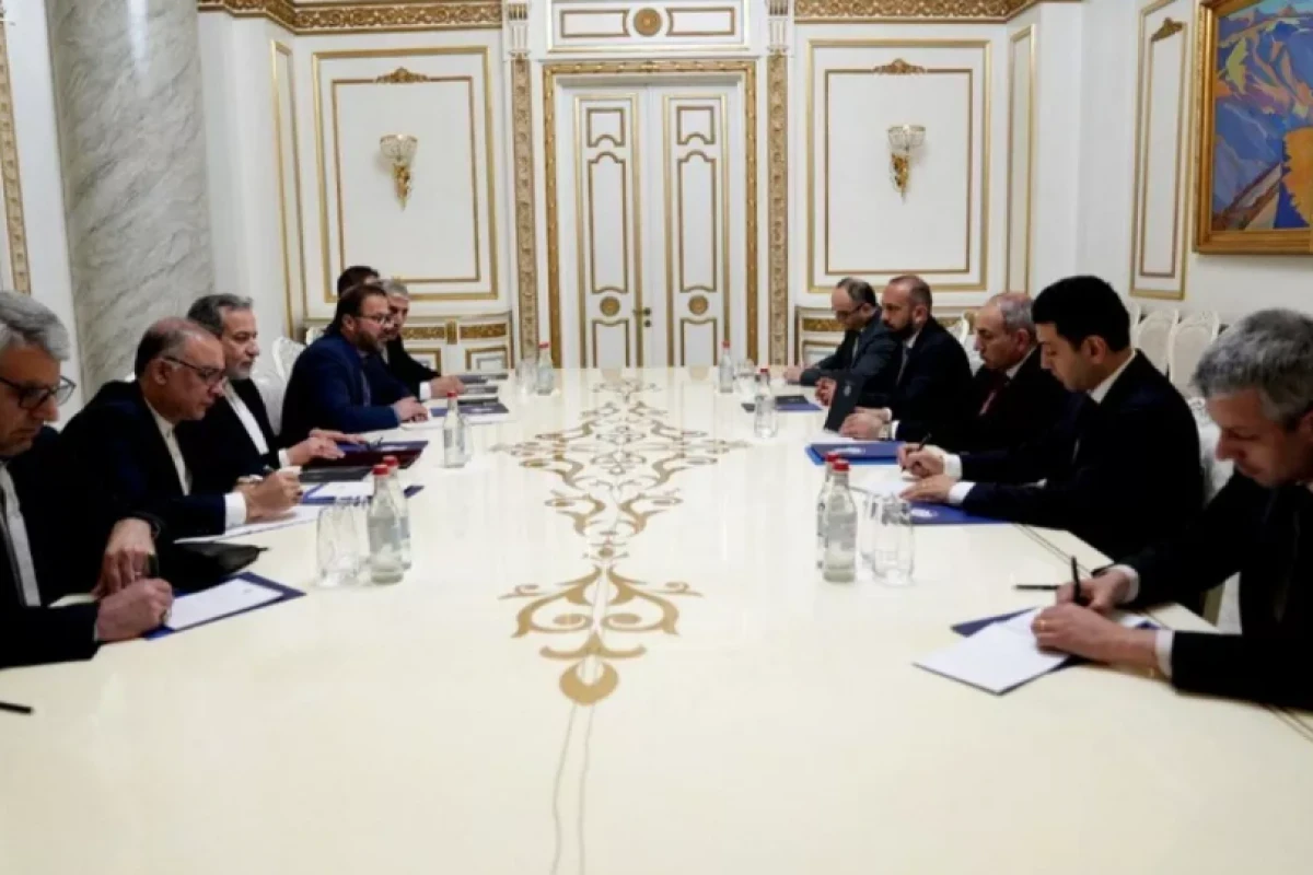 Никол Пашинян принял главу МИД Ирана