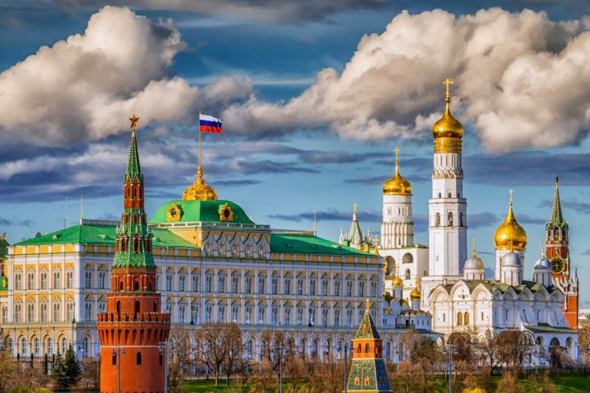Кремль: РФ и США продолжат работу по достижению прочного и длительного мира