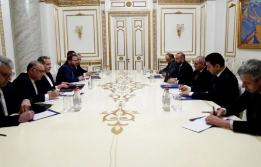 Никол Пашинян принял главу МИД Ирана