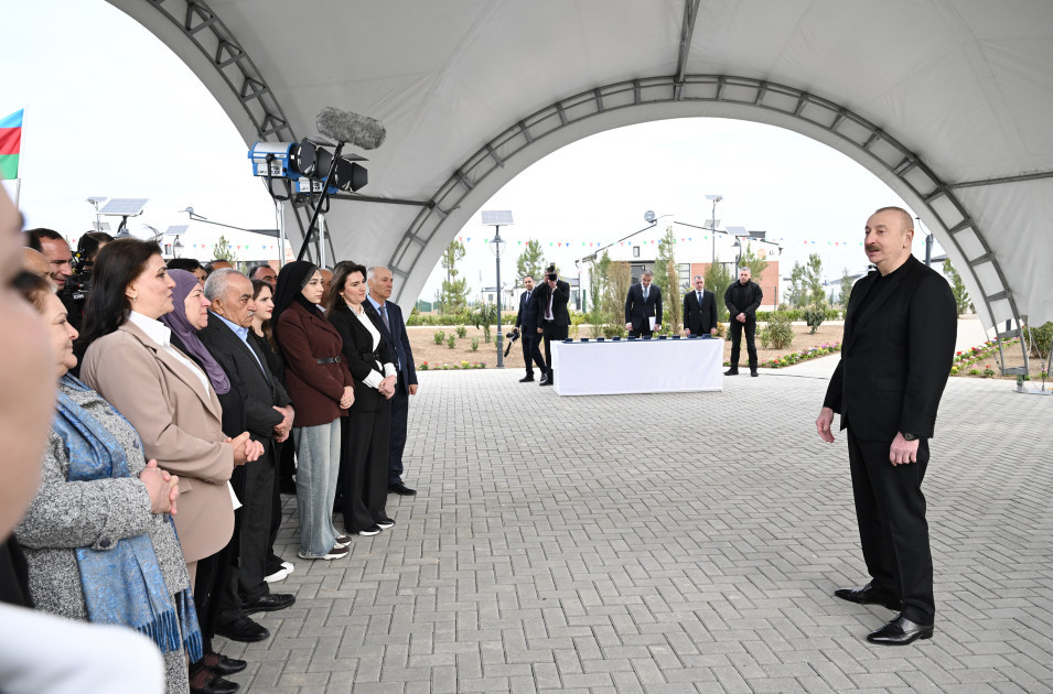 Президент Ильхам Алиев и первая леди Мехрибан Алиева приняли участие в  открытии первого этапа села Сарыджалы Агдамского района-ОБНОВЛЕНО-2 -ФОТО 