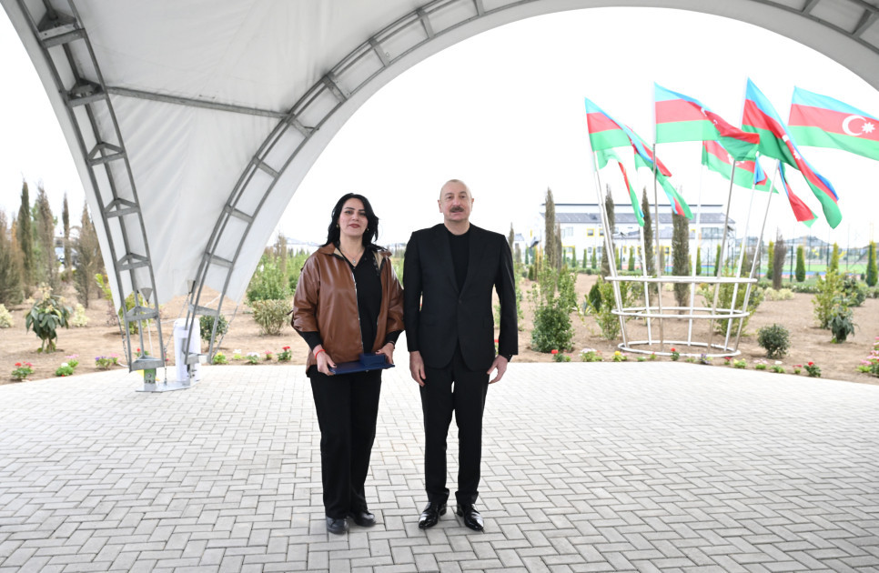 Президент Ильхам Алиев и первая леди Мехрибан Алиева приняли участие в  открытии первого этапа села Сарыджалы Агдамского района-ОБНОВЛЕНО-2 -ФОТО 