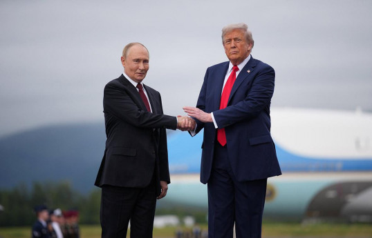 Песков: Оперативно организованная встреча Путина и Трампа возможна