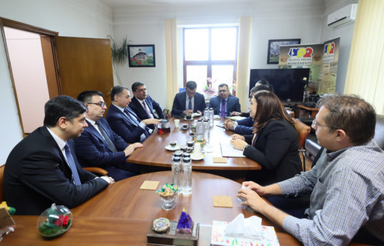 Обсуждено сотрудничество между информагентствами Азербайджана и Румынии