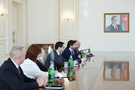 Президент Азербайджана принял министра обороны Словакии