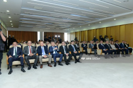 Проведена первая панельная сессия «Правильное применение норм азербайджанского литературного языка в СМИ» - ФОТО 