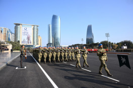В Баку состоялся военный парад, посвящённый пятой годовщине Победы в Отечественной войне-ОБНОВЛЕНО-8 