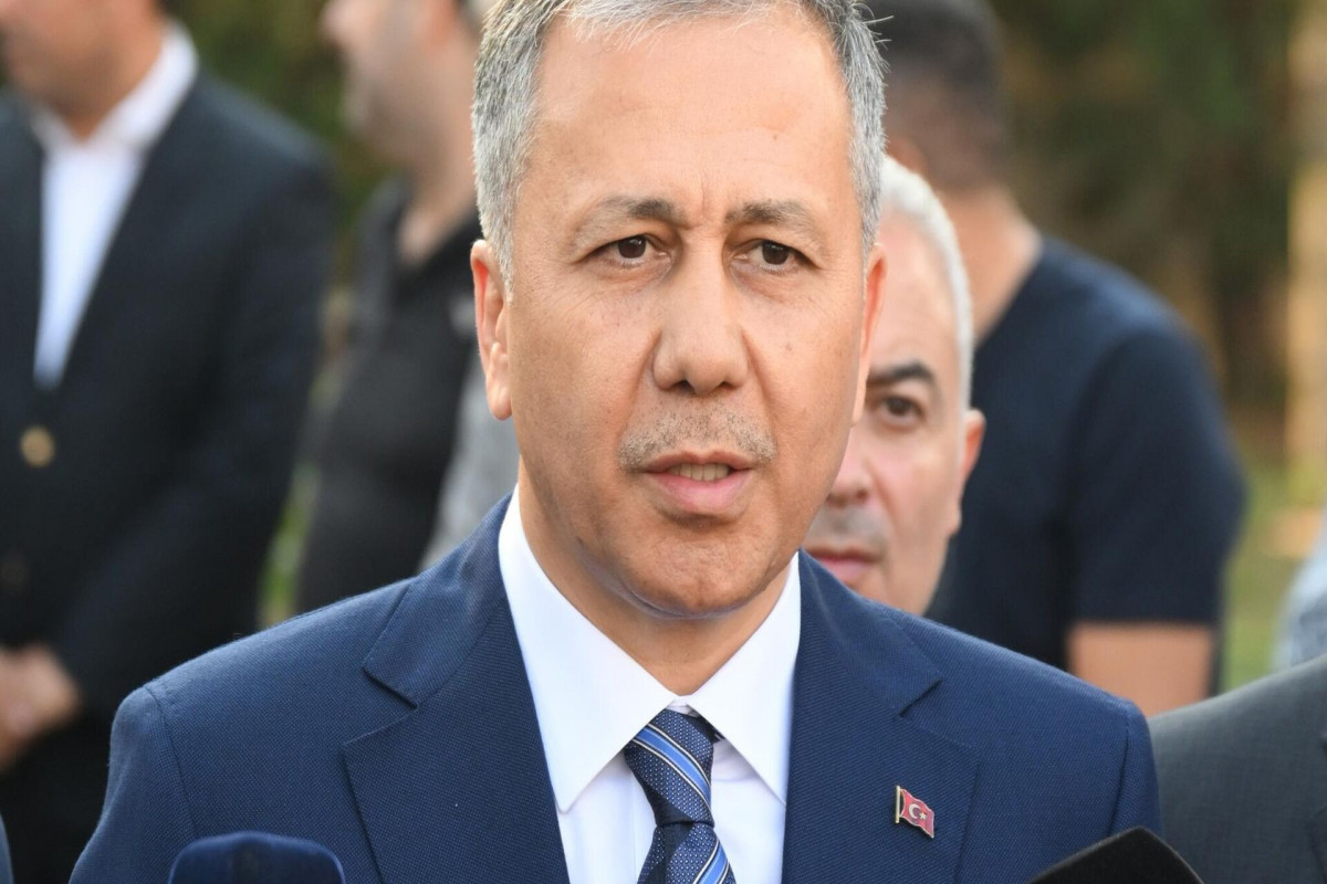 Министр внутренних дел Турции Али Йерликая