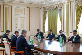 Президент Ильхам Алиев принял нового полномочного представителя и глав ИВ-ОБНОВЛЕНО 