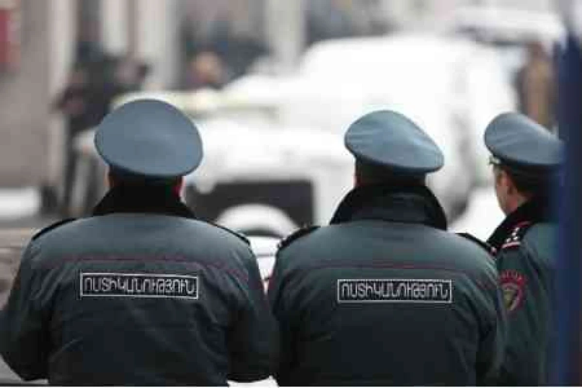 В Ереване вооружённый человек ограбил банк