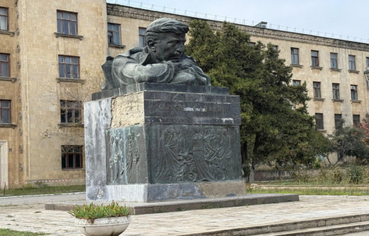 Бюст Джафара Джаббарлы будет отреставрирован